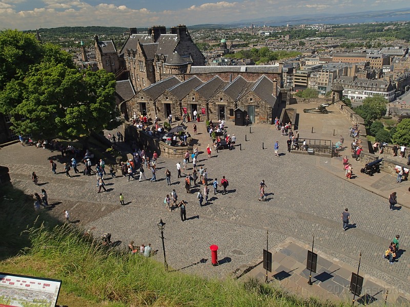 2014 Edinburgh 2014-07-09 136.JPG - 2014 Edinburgh Scotland and Newcastle England walks about towns.